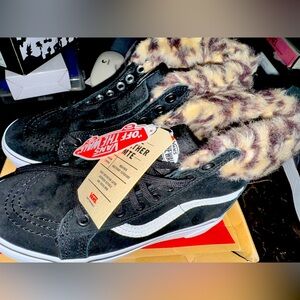 NIB Vans SK8-HI platform with leopard fur shoes- women’s 6